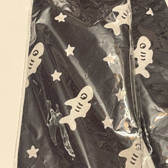 NWT Shark Necktie - Picture 5 of 6